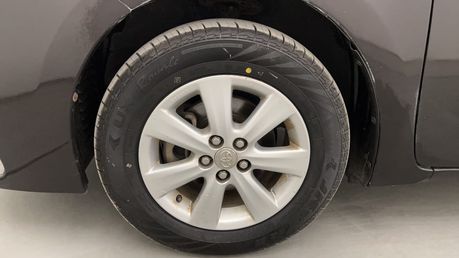 Used 2018 Toyota Corolla Altis GL Diesel Diesel Manual tyres LEFT FRONT TYRE RIM VIEW