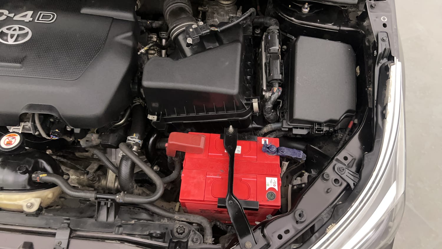 Used 2018 Toyota Corolla Altis GL Diesel Diesel Manual engine ENGINE LEFT SIDE VIEW