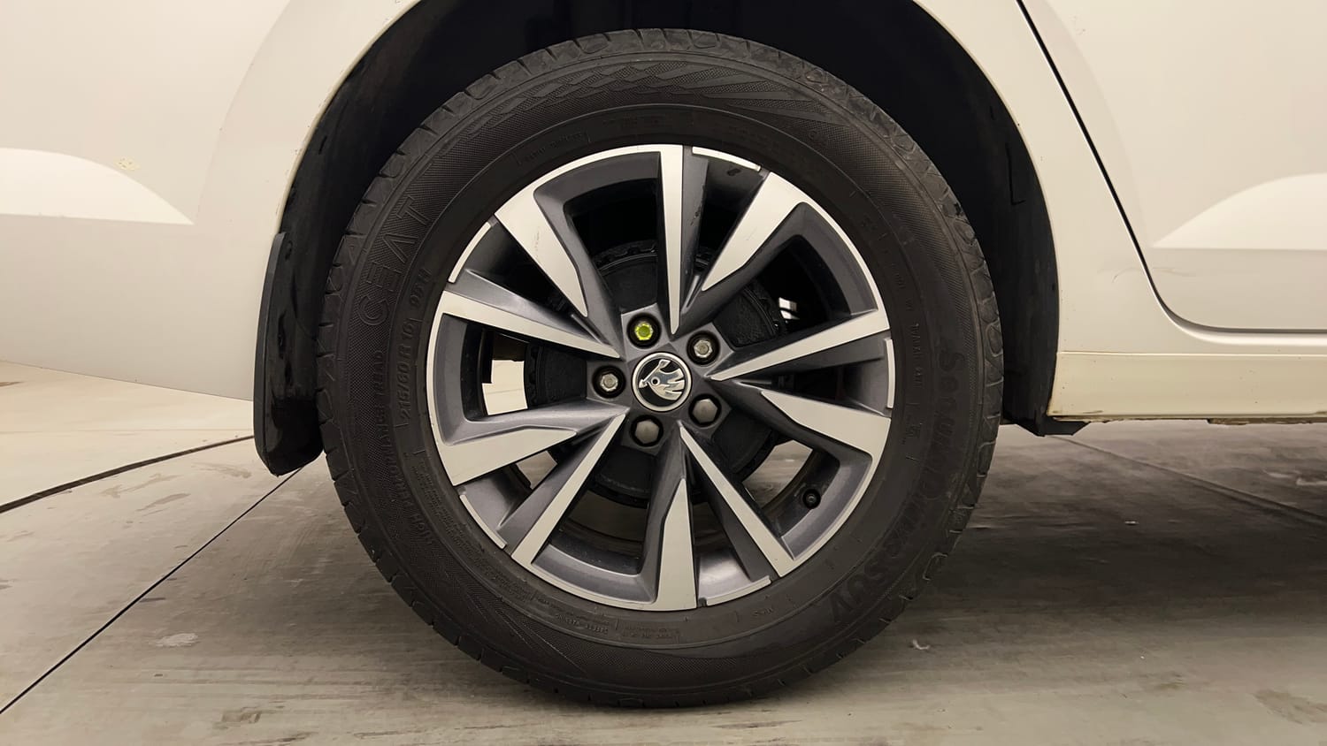 Used 2023 Skoda Slavia Style 1.5L TSI DSG Petrol Automatic tyres RIGHT REAR TYRE RIM VIEW
