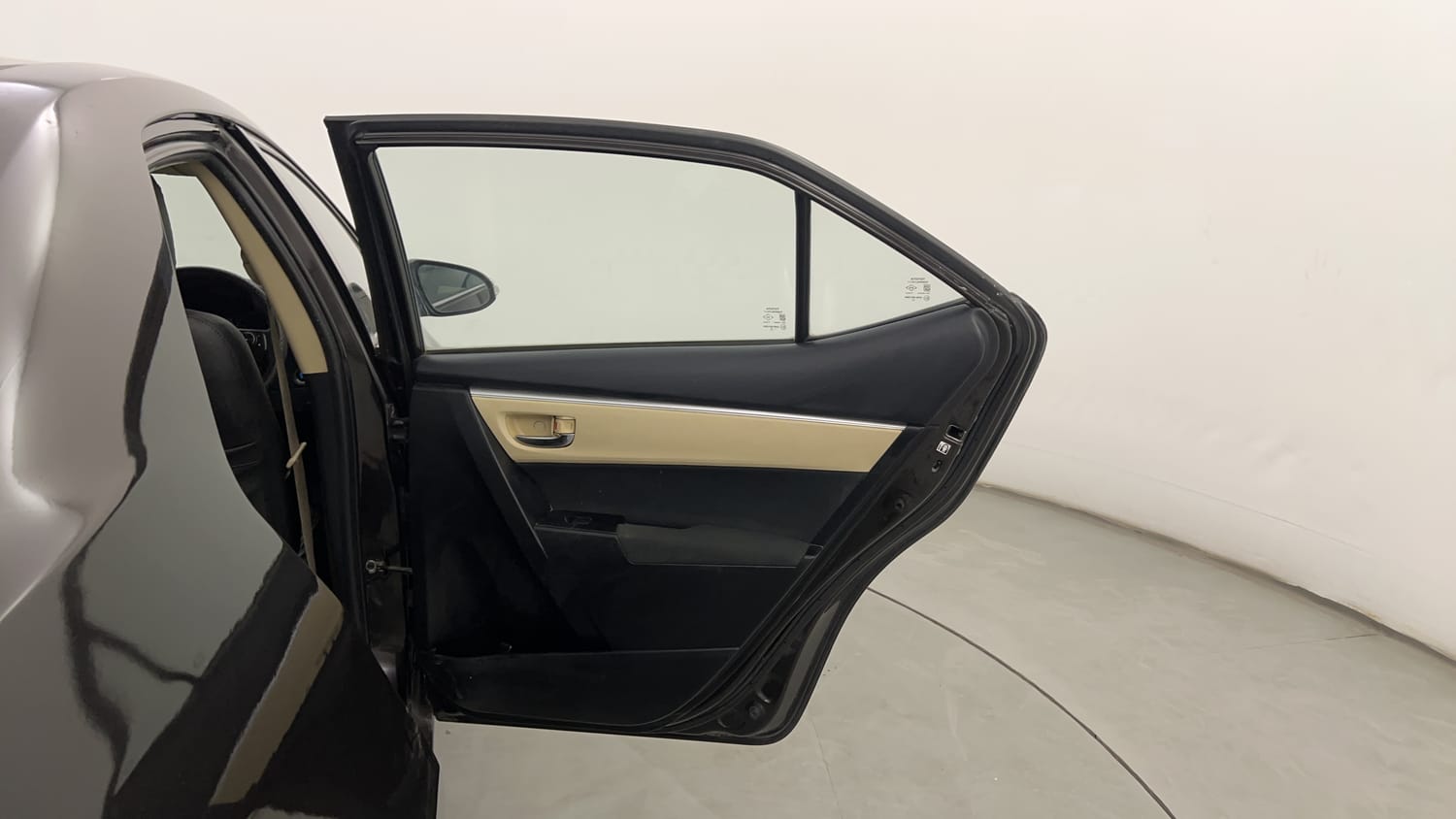 Used 2018 Toyota Corolla Altis GL Diesel Diesel Manual interior RIGHT REAR DOOR OPEN VIEW