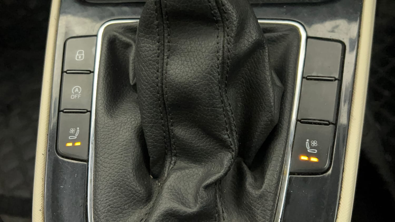 Used 2023 Skoda Slavia Style 1.5L TSI DSG Petrol Automatic top_features Ventilated seats