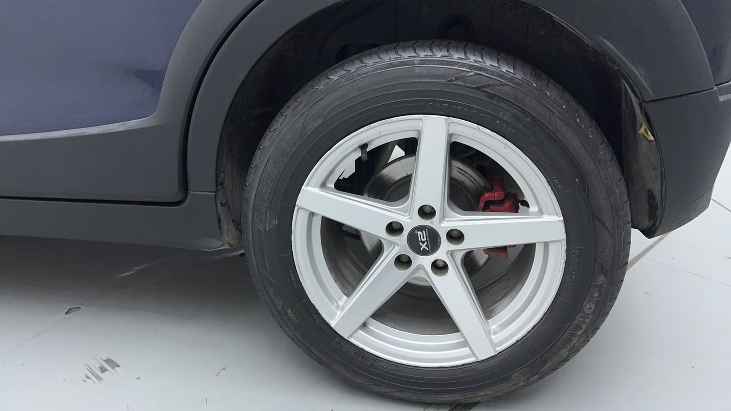 Used 2024 Mahindra XUV 3XO AX5 1.5 Diesel Diesel Manual tyres LEFT REAR TYRE RIM VIEW