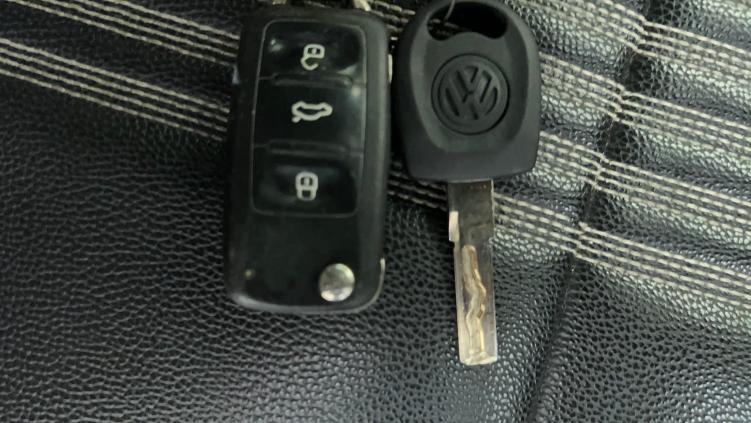 Used 2021 Skoda Rapid Style AT Petrol Automatic extra CAR KEY VIEW
