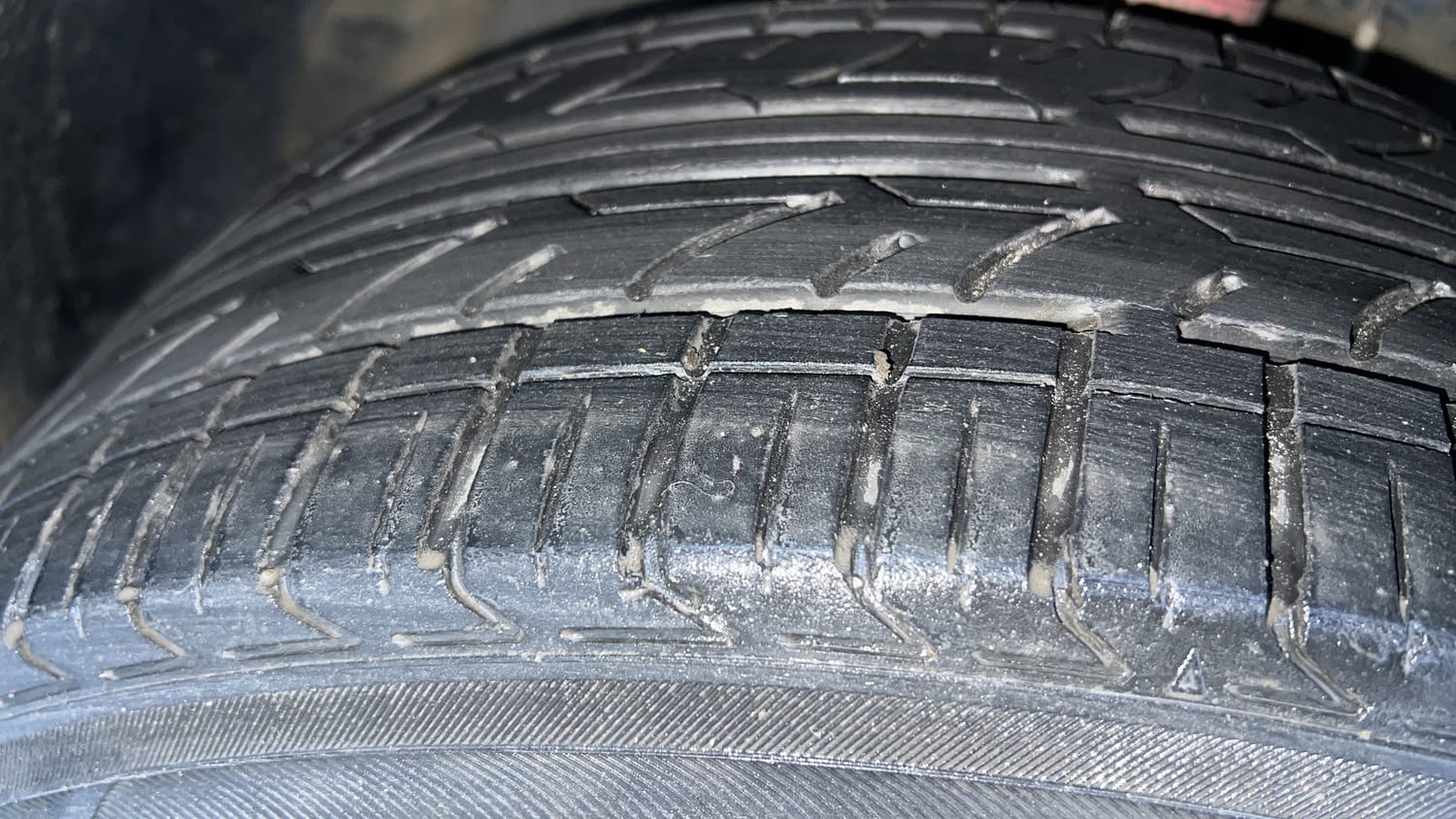 Used 2024 Mahindra XUV 3XO AX5 1.5 Diesel Diesel Manual tyres RIGHT FRONT TYRE TREAD VIEW
