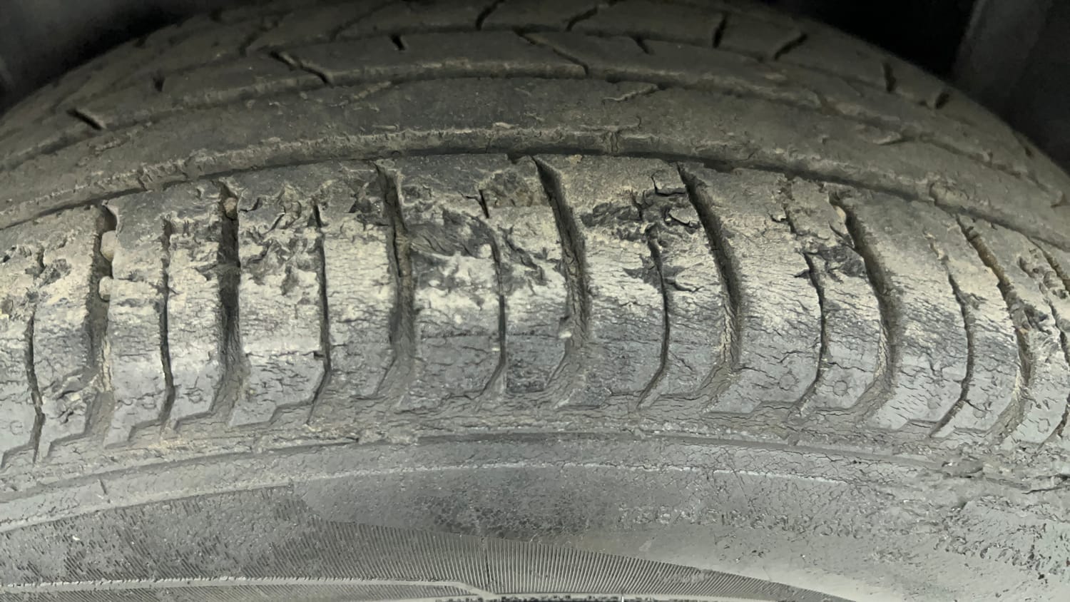 Used 2021 Skoda Rapid Style AT Petrol Automatic tyres LEFT REAR TYRE TREAD VIEW
