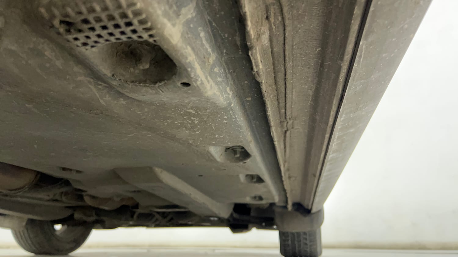 Used 2021 Skoda Rapid Style AT Petrol Automatic extra REAR RIGHT UNDERBODY VIEW
