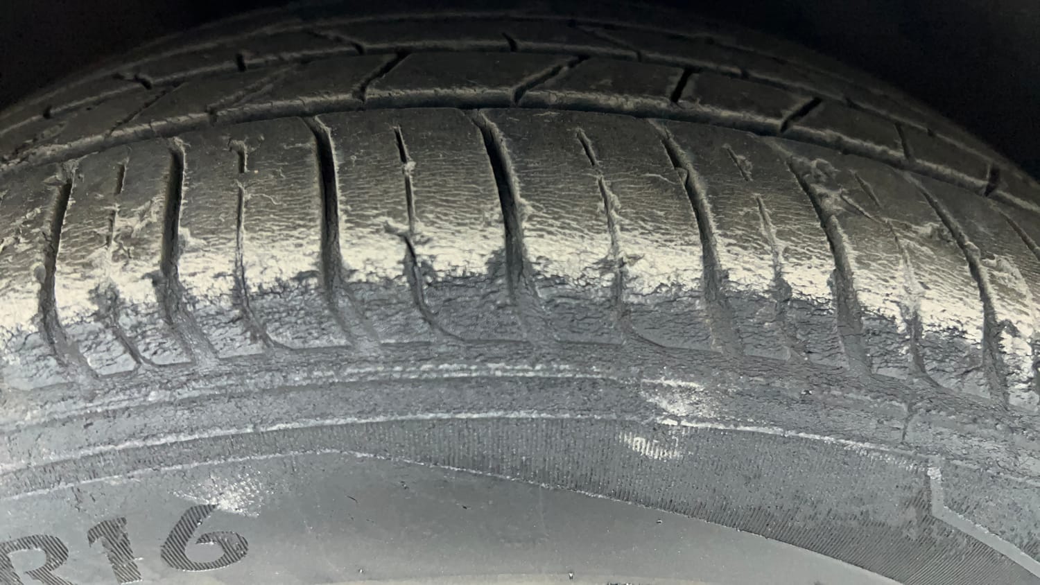 Used 2021 Skoda Rapid Style AT Petrol Automatic tyres RIGHT FRONT TYRE TREAD VIEW