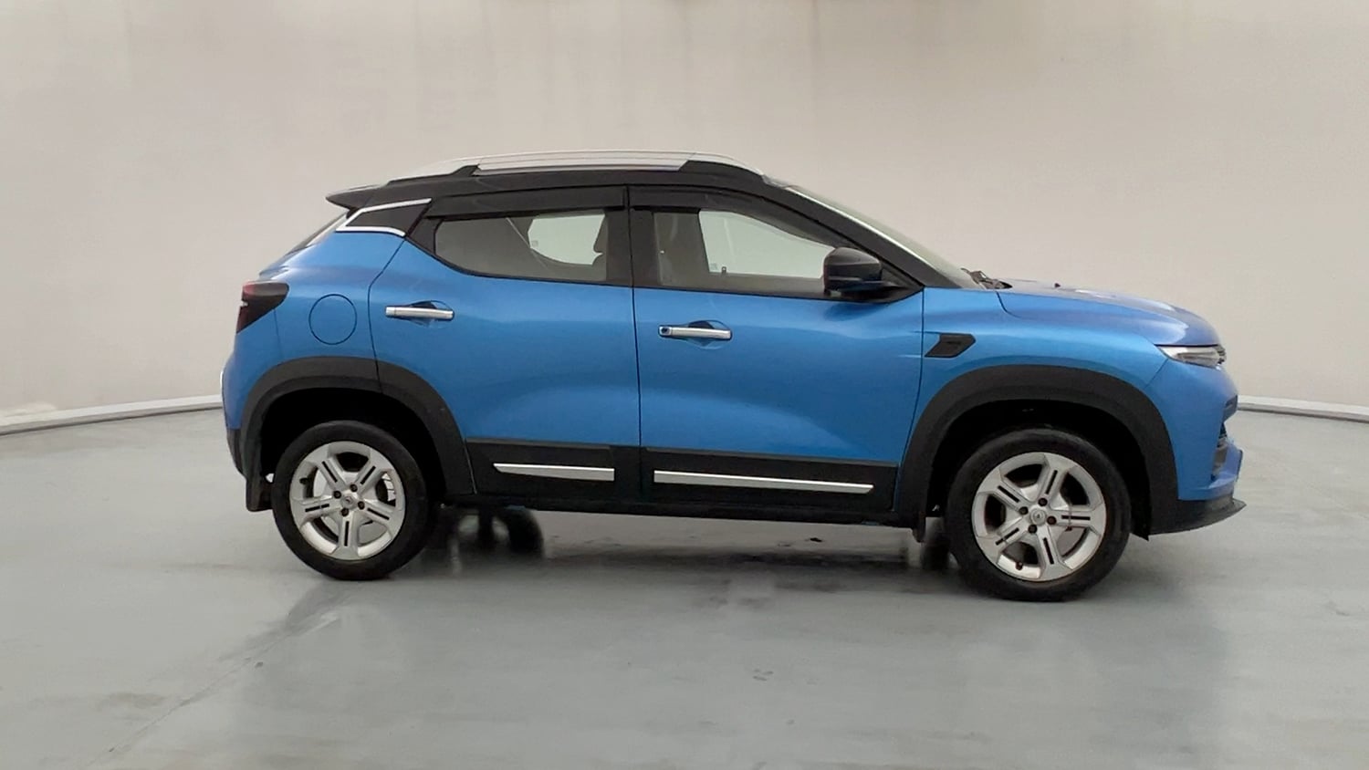 Used 2021 Renault Kiger RXT 1.0 Turbo MT Petrol Manual exterior RIGHT SIDE VIEW