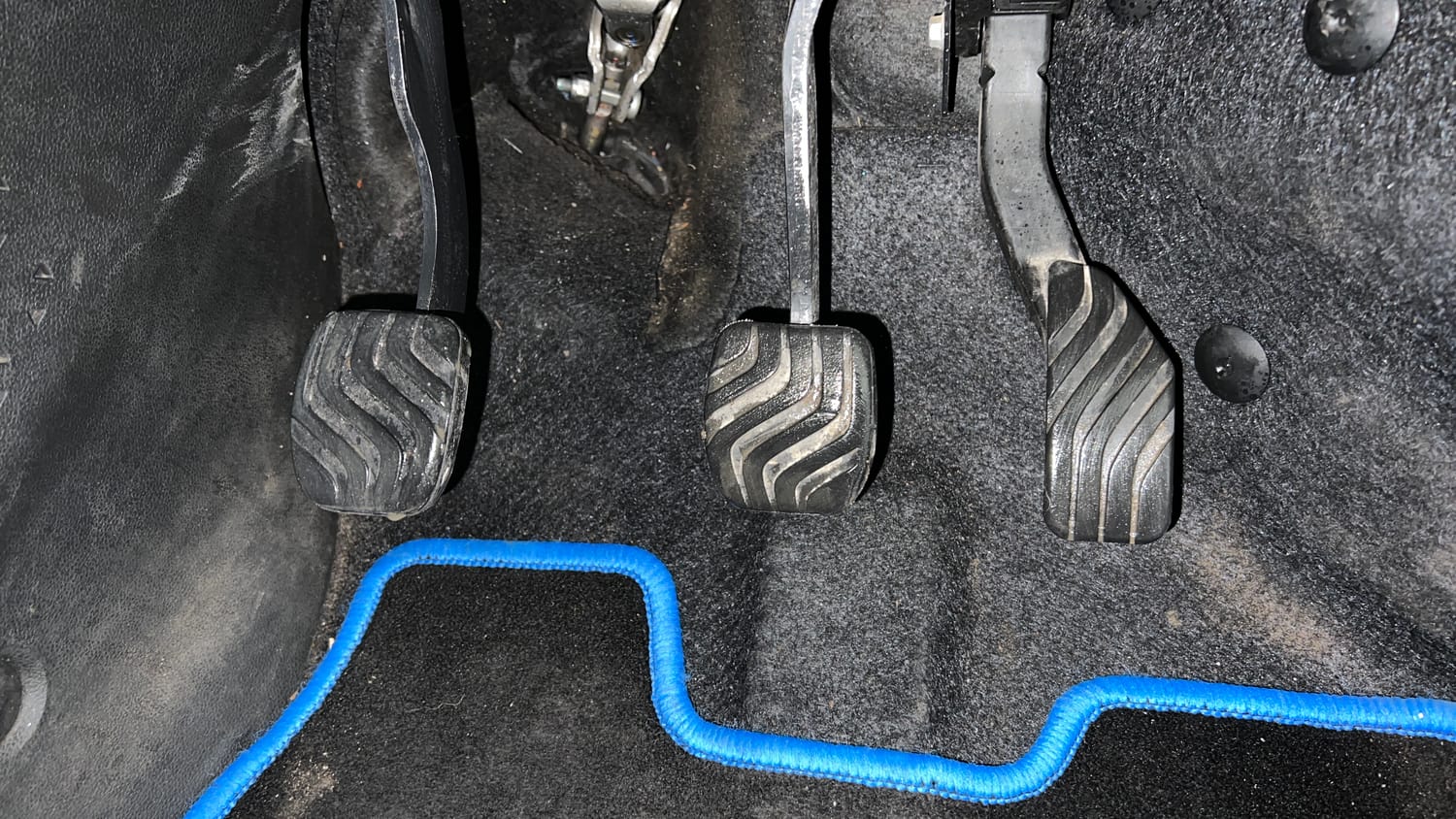 Used 2021 Renault Kiger RXT 1.0 Turbo MT Petrol Manual interior PEDALS VIEW