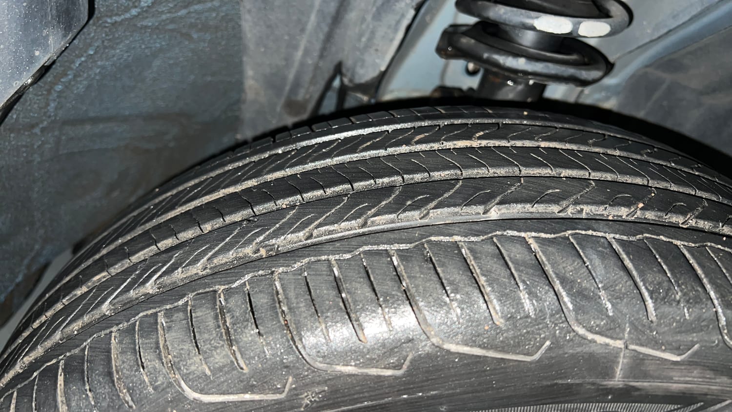 Used 2021 Renault Kiger RXT 1.0 Turbo MT Petrol Manual tyres RIGHT FRONT TYRE TREAD VIEW