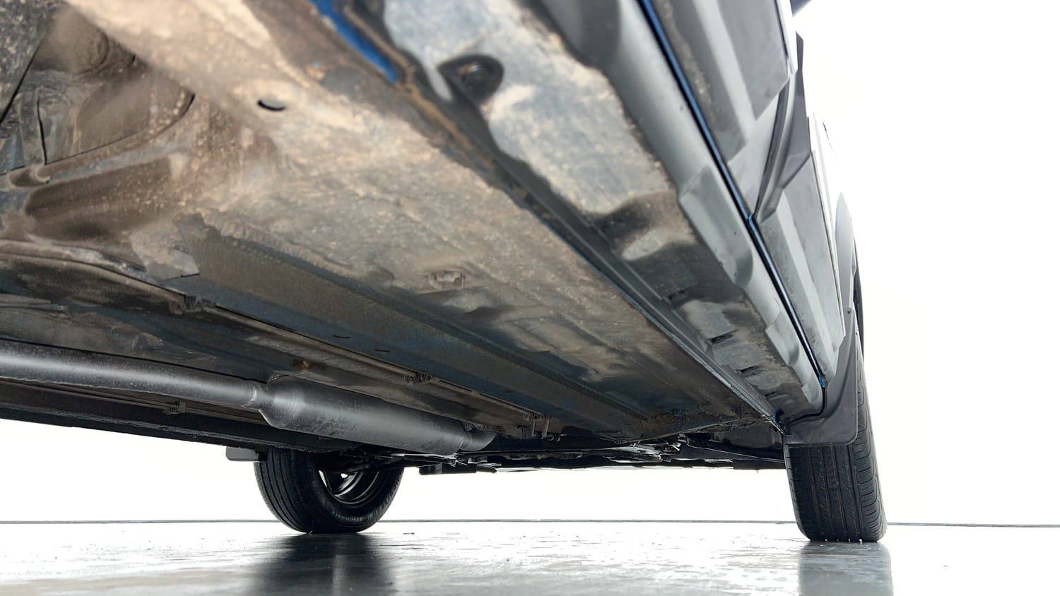 Used 2021 Renault Kiger RXT 1.0 Turbo MT Petrol Manual extra REAR RIGHT UNDERBODY VIEW