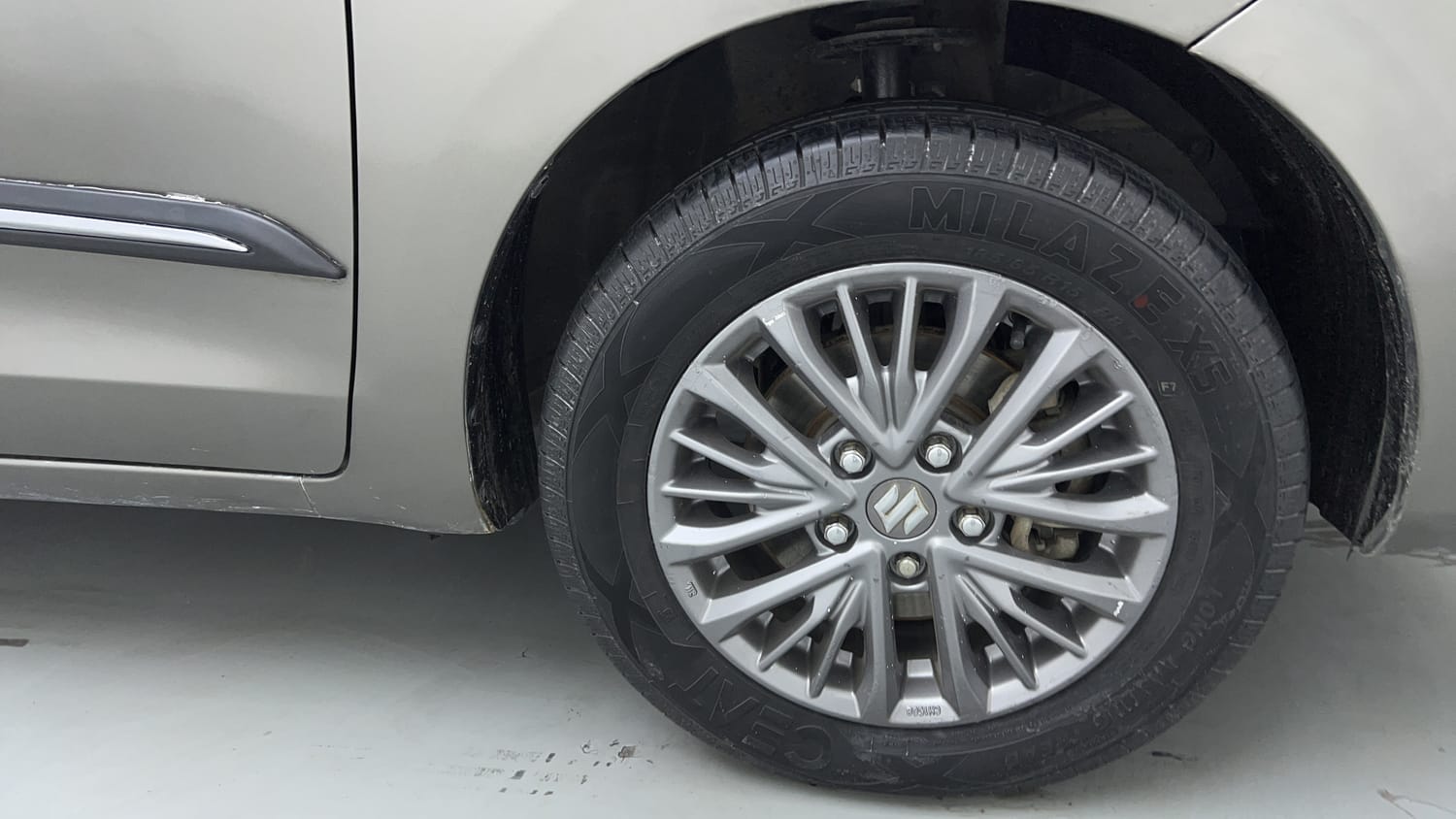Used 2019 Maruti Suzuki Ertiga ZDi Plus 1.5 Diesel Diesel Manual tyres RIGHT FRONT TYRE RIM VIEW