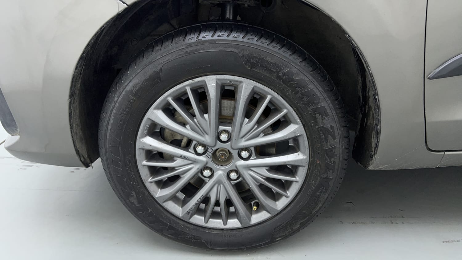 Used 2019 Maruti Suzuki Ertiga ZDi Plus 1.5 Diesel Diesel Manual tyres LEFT FRONT TYRE RIM VIEW