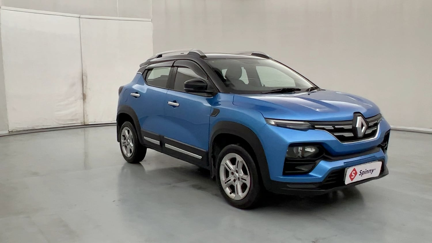 Used 2021 Renault Kiger RXT 1.0 Turbo MT Petrol Manual exterior RIGHT FRONT CORNER VIEW