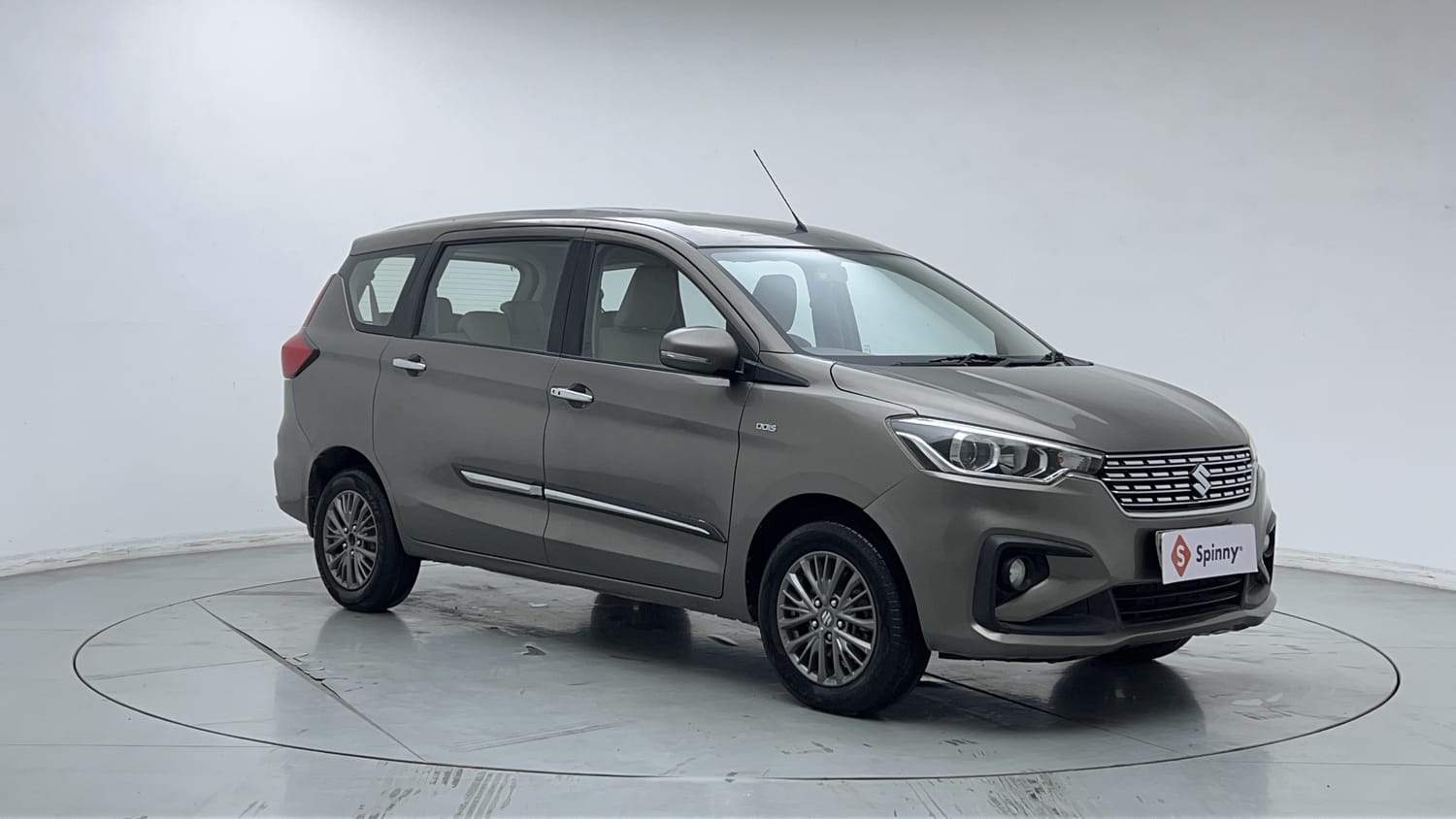 Used 2019 Maruti Suzuki Ertiga ZDi Plus 1.5 Diesel Diesel Manual exterior RIGHT FRONT CORNER VIEW