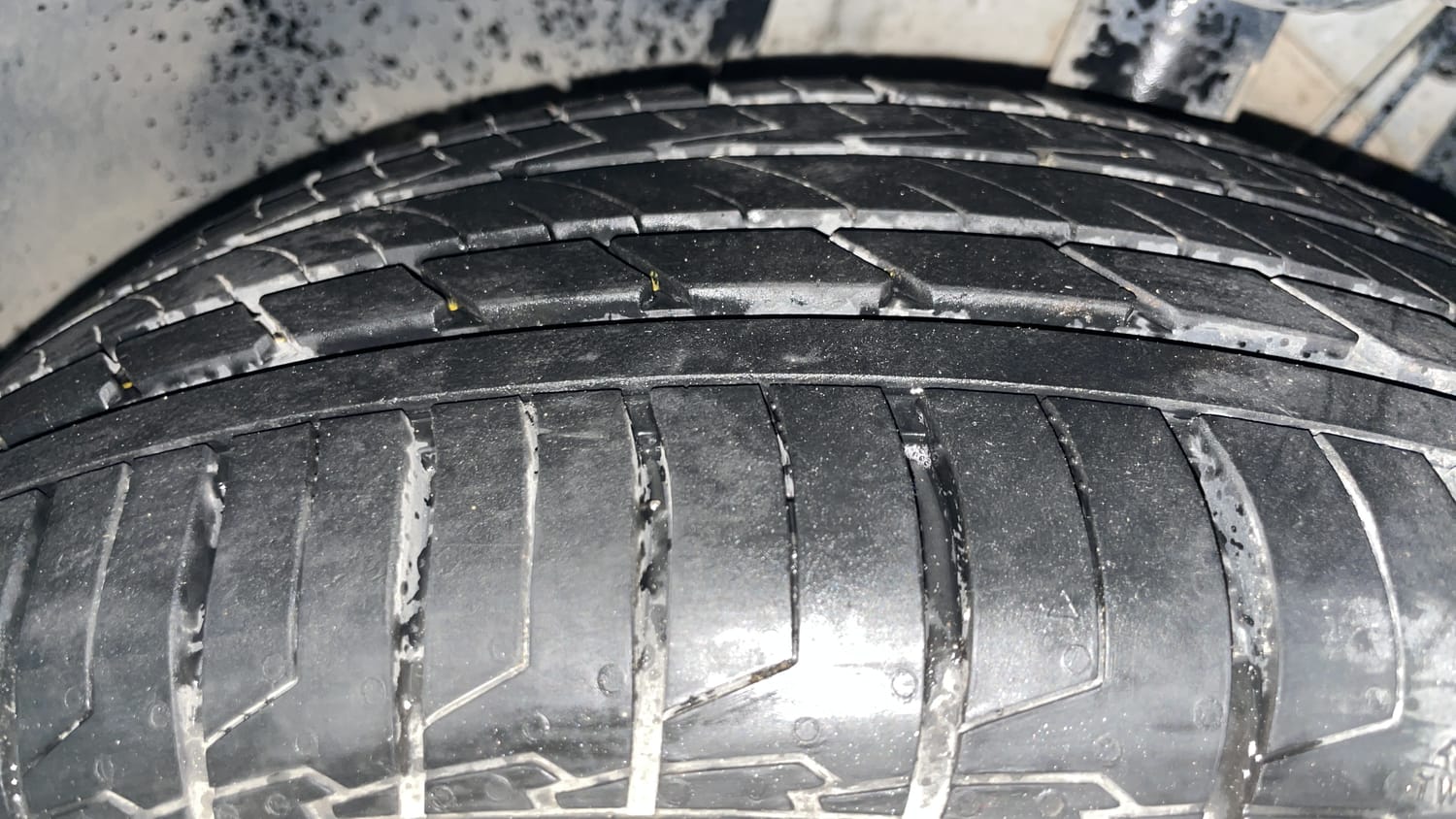 Used 2022 Volkswagen Virtus GT Plus 1.5 TSI EVO DSG Petrol Automatic tyres LEFT FRONT TYRE TREAD VIEW