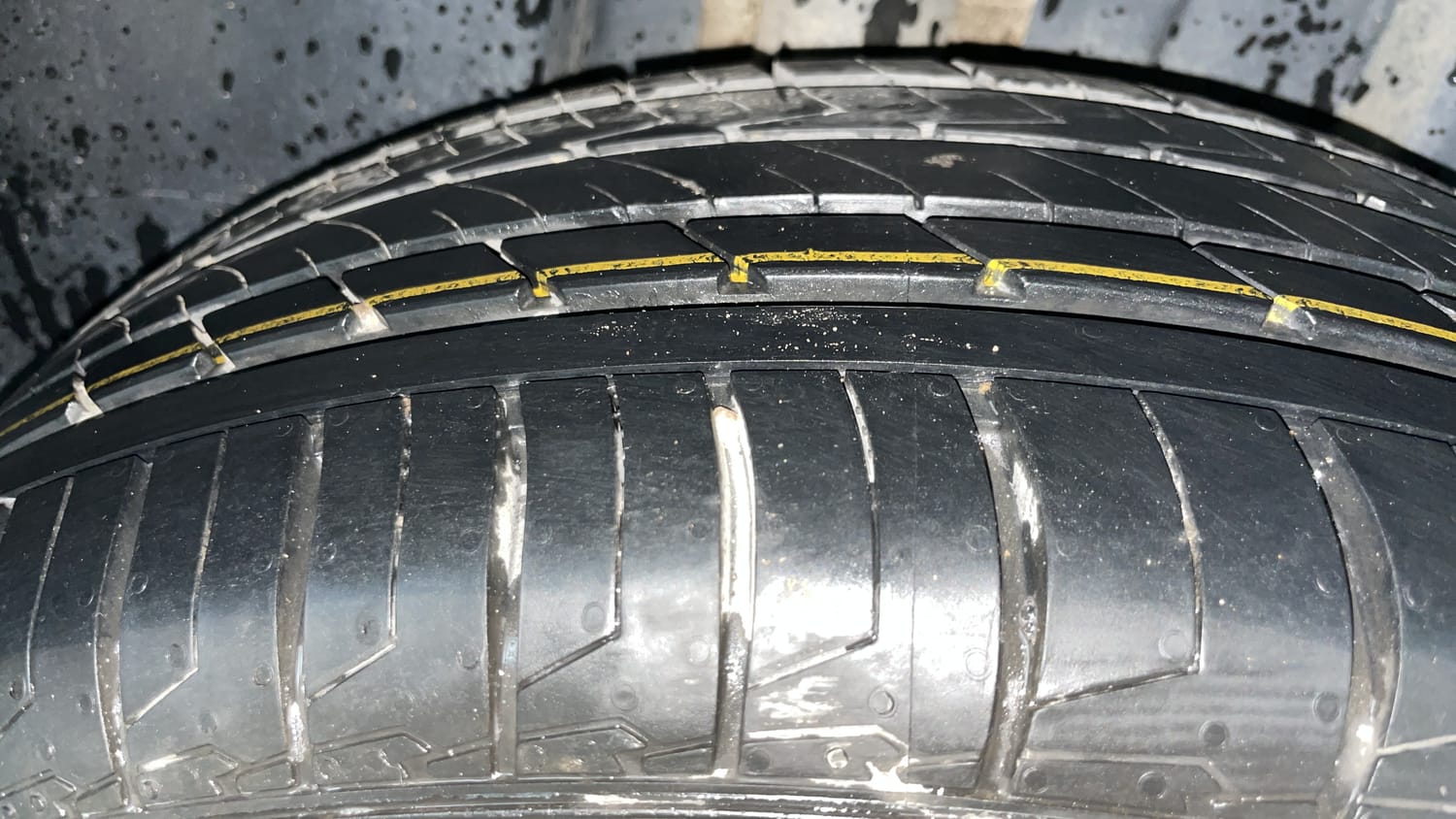 Used 2022 Volkswagen Virtus GT Plus 1.5 TSI EVO DSG Petrol Automatic tyres RIGHT REAR TYRE TREAD VIEW