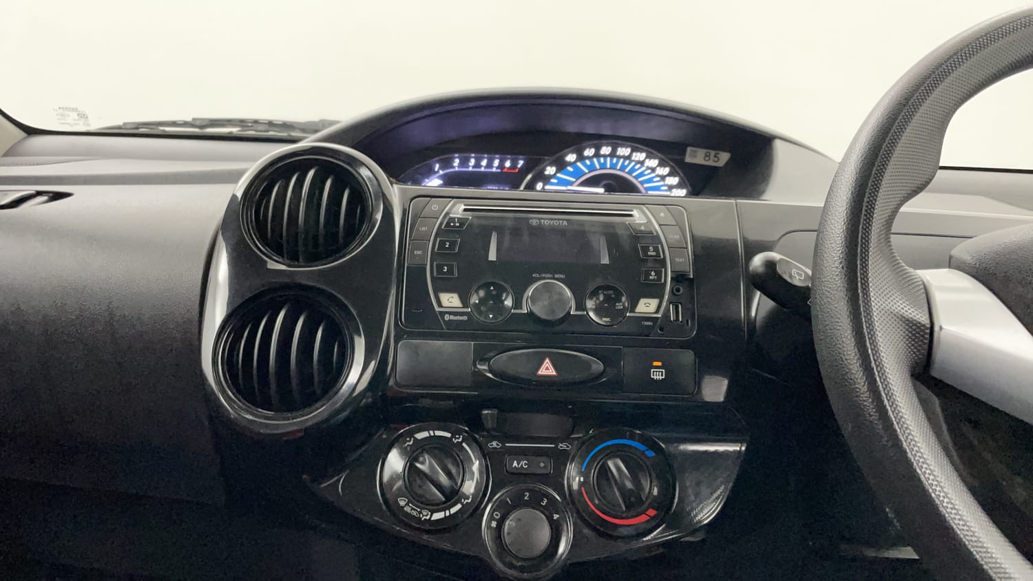Used 2018 Toyota Etios Cross 1.2 G Petrol Manual interior MUSIC SYSTEM & AC CONTROL VIEW