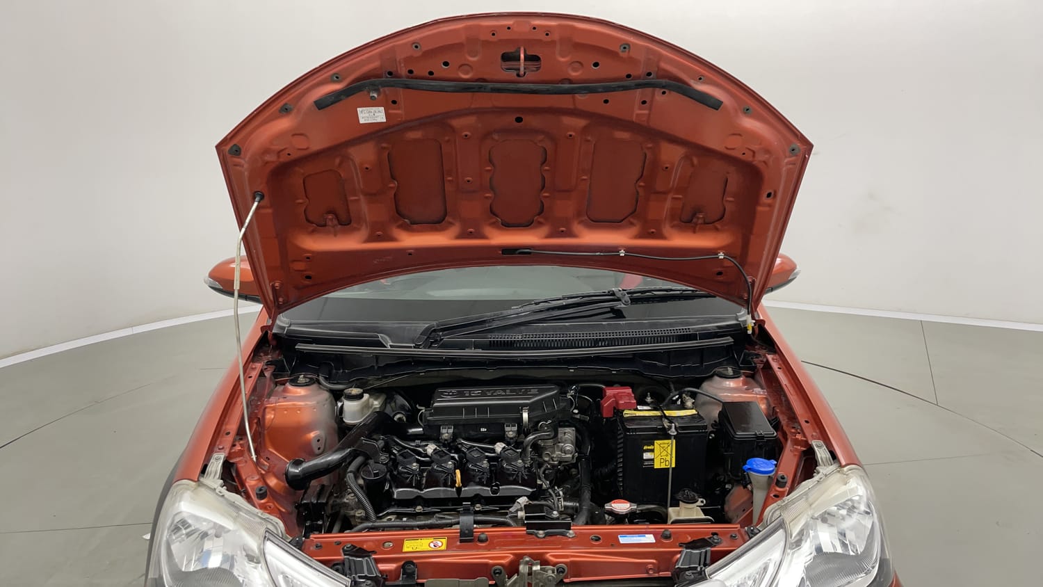 Used 2018 Toyota Etios Cross 1.2 G Petrol Manual engine ENGINE & BONNET OPEN FRONT VIEW