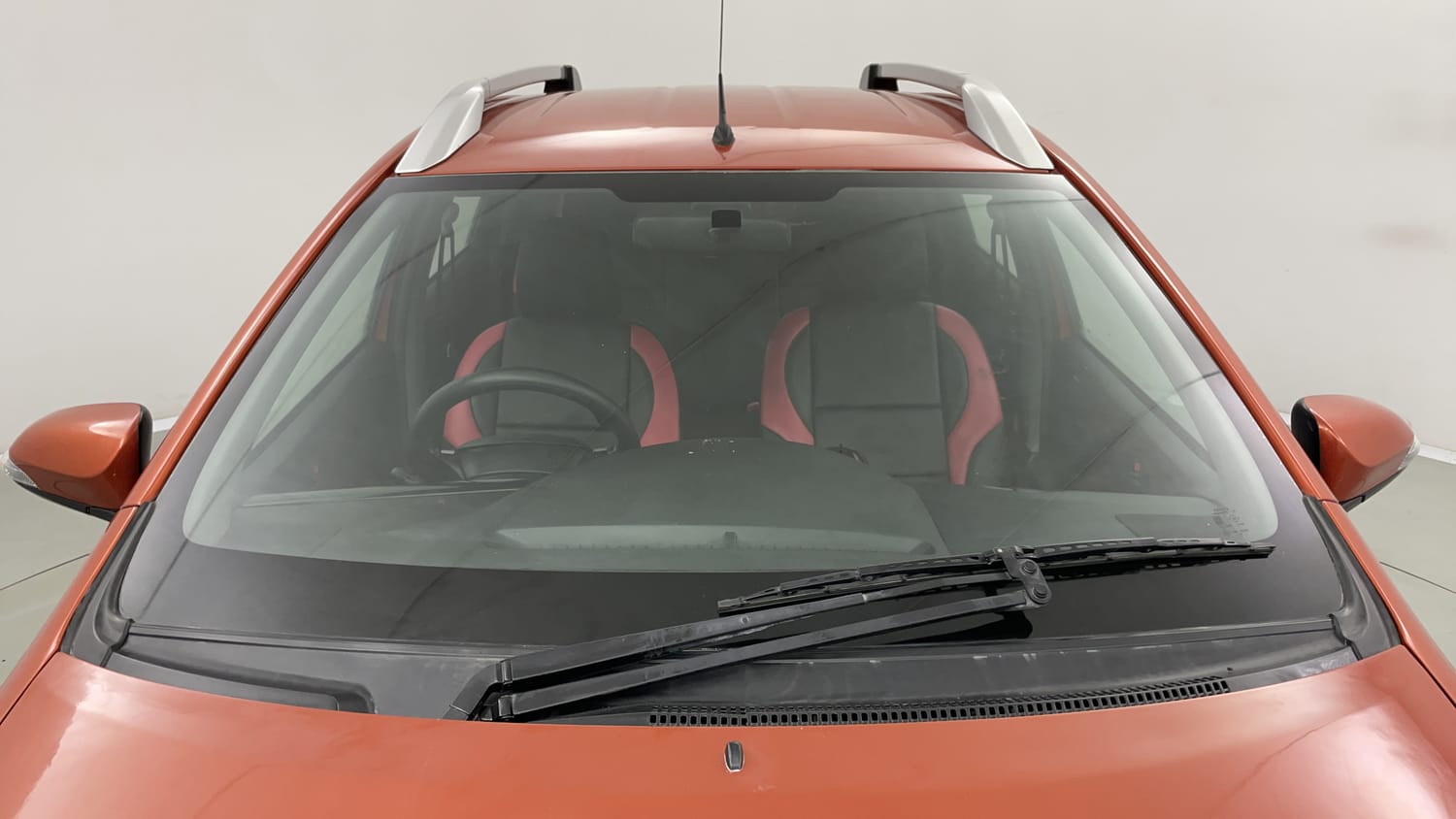 Used 2018 Toyota Etios Cross 1.2 G Petrol Manual exterior FRONT WINDSHIELD VIEW