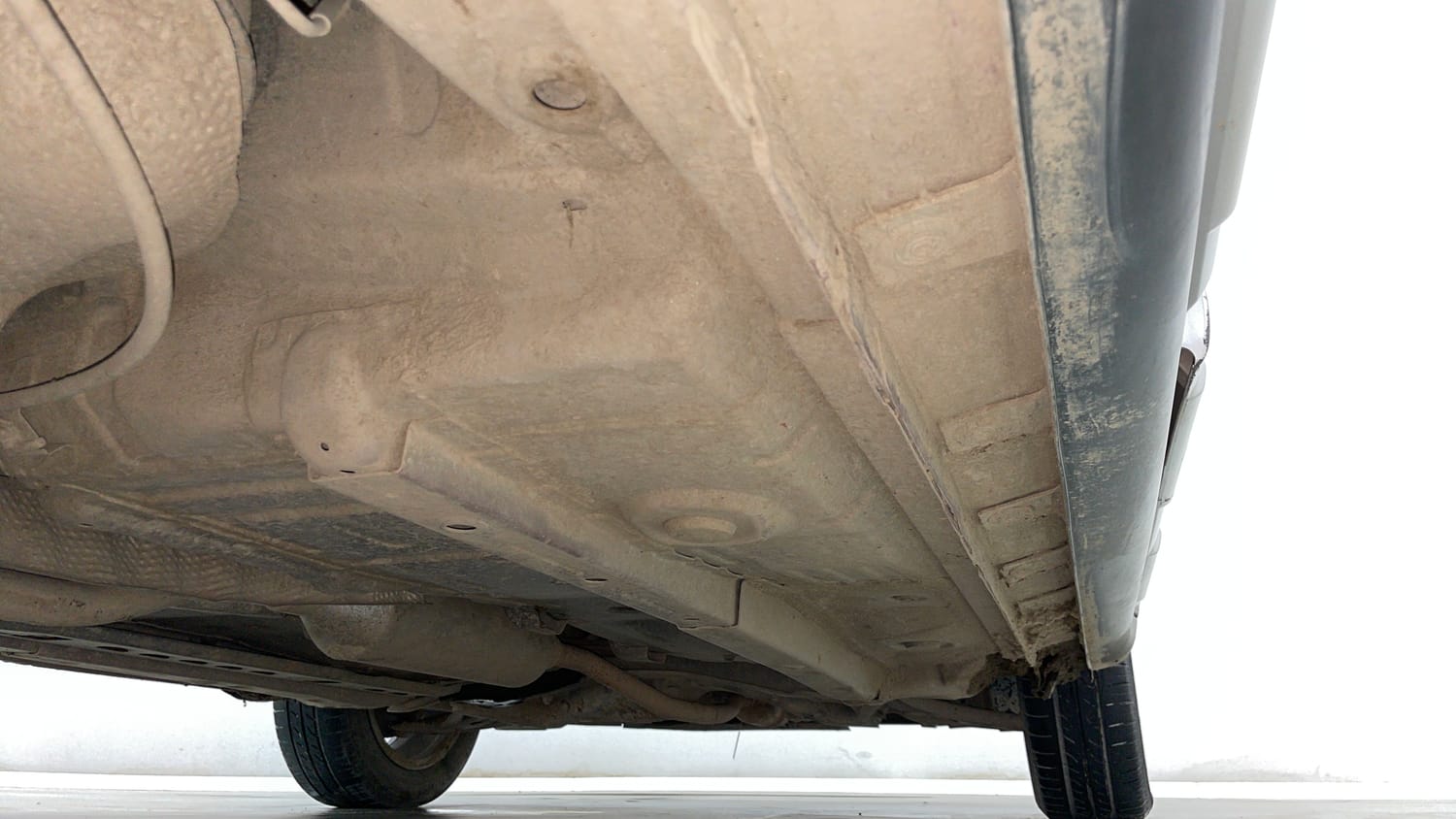 Used 2018 Toyota Etios Cross 1.2 G Petrol Manual extra REAR RIGHT UNDERBODY VIEW