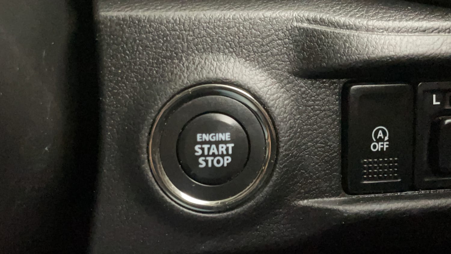 Used 2022 Maruti Suzuki Vitara Brezza ZXi AT SHVS Petrol Automatic top_features Keyless start