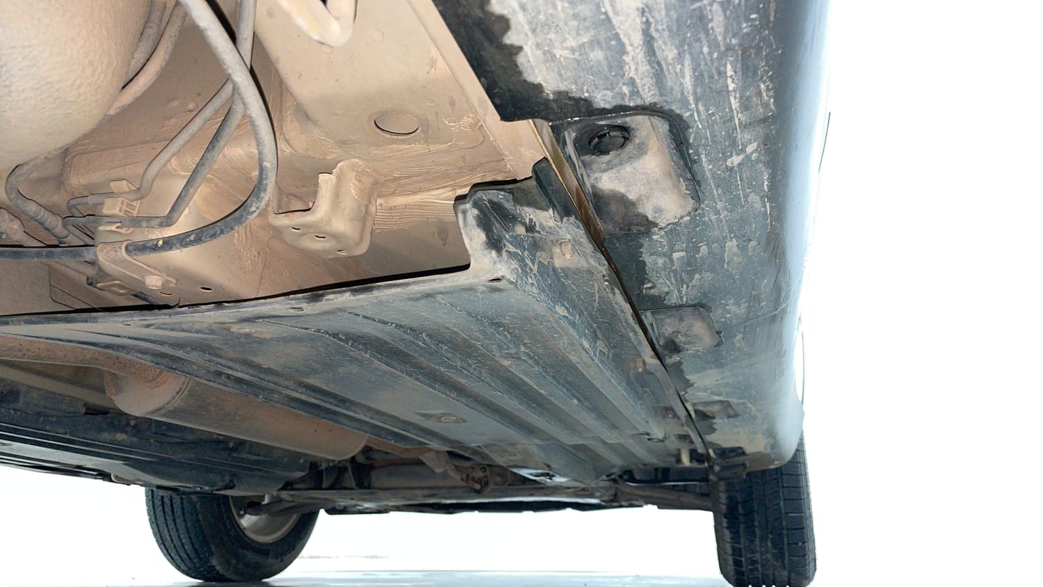 Used 2022 Maruti Suzuki Vitara Brezza ZXi AT SHVS Petrol Automatic extra REAR RIGHT UNDERBODY VIEW