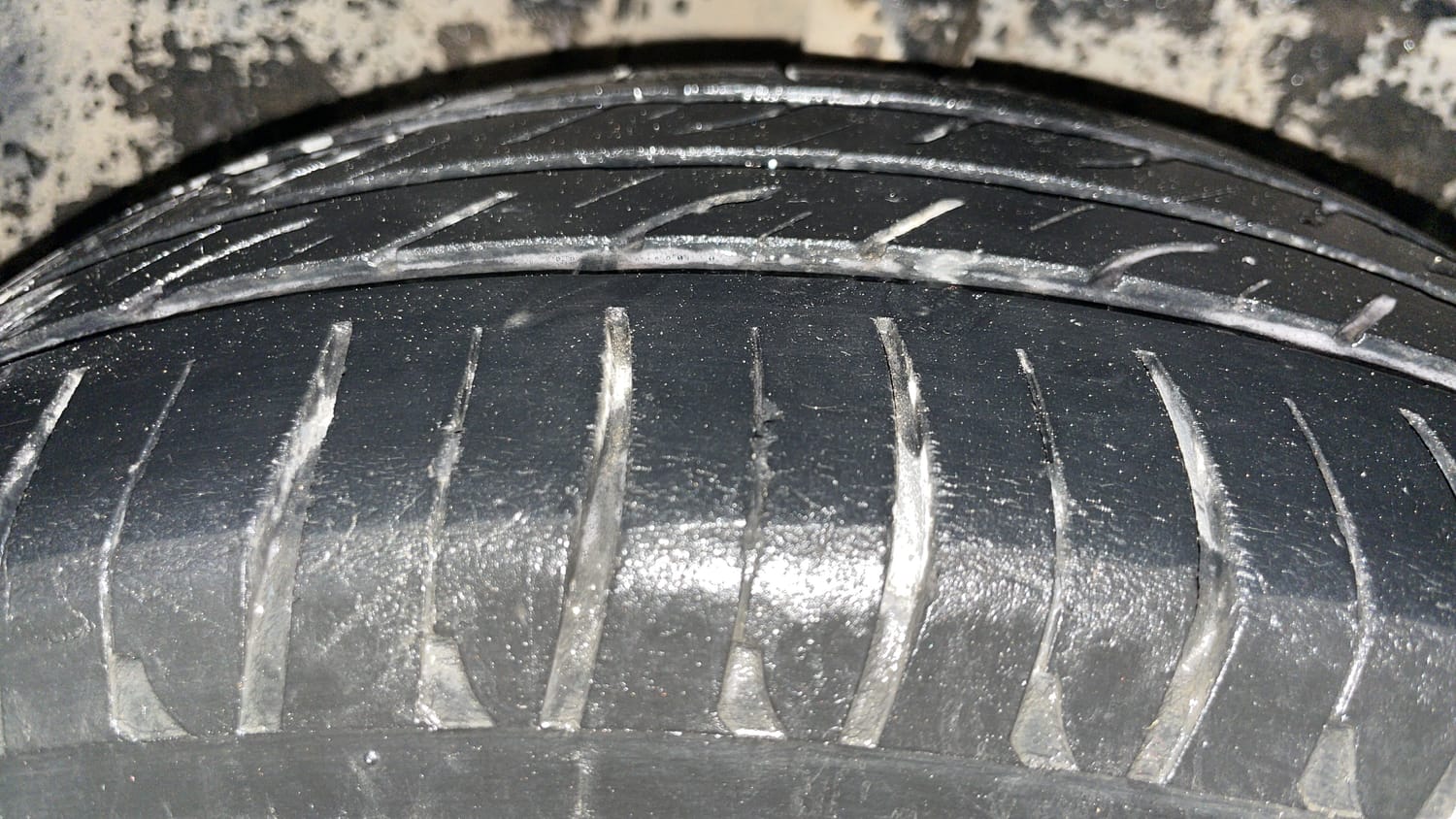 Used 2018 Toyota Etios Cross 1.2 G Petrol Manual tyres RIGHT FRONT TYRE TREAD VIEW