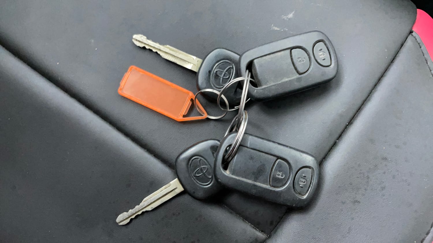 Used 2018 Toyota Etios Cross 1.2 G Petrol Manual extra CAR KEY VIEW