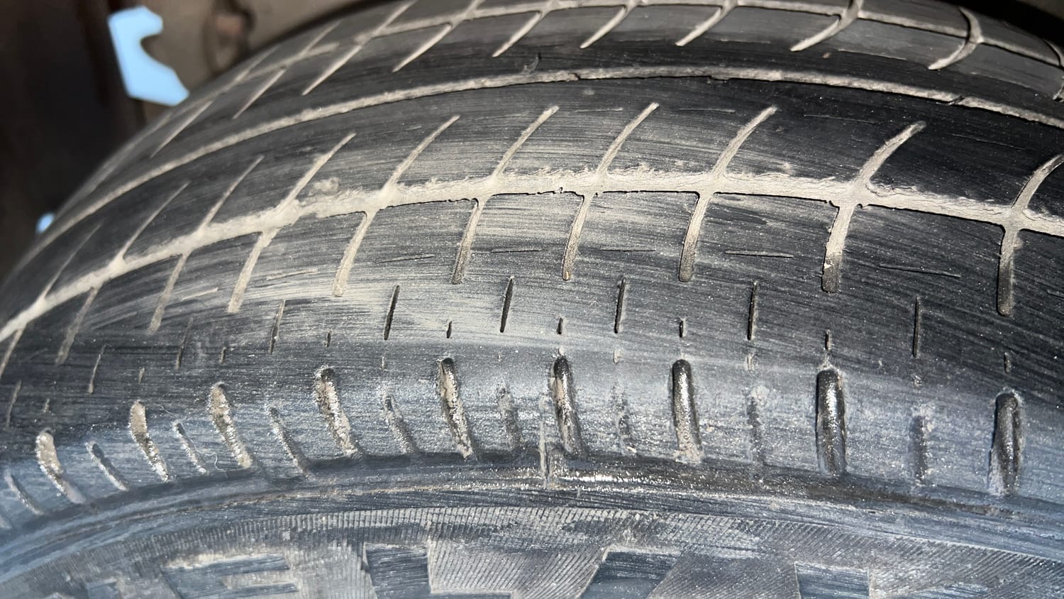 Used 2016 Tata Tiago Revotron XT Petrol Manual tyres RIGHT REAR TYRE TREAD VIEW