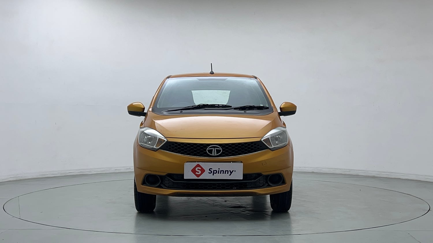 Used 2016 Tata Tiago Revotron XT Petrol Manual exterior FRONT VIEW