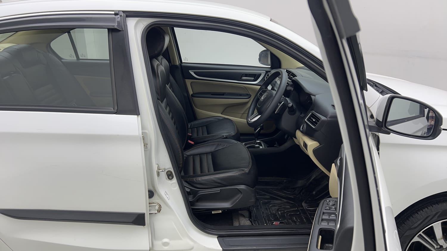 Used 2024 Honda Amaze VX 1.2 Petrol CVT Petrol Automatic interior RIGHT SIDE FRONT DOOR CABIN VIEW