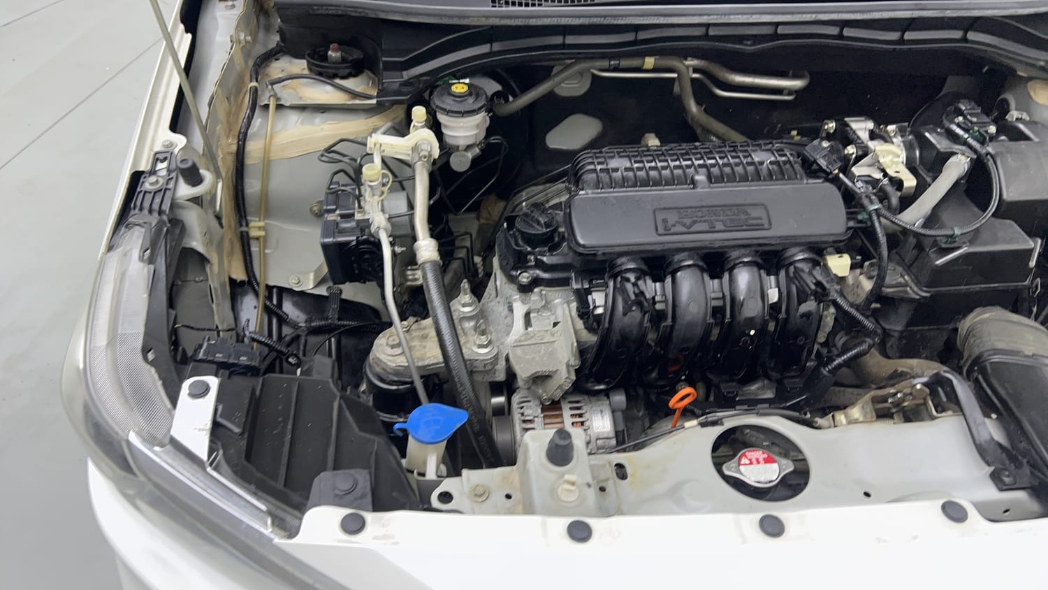 Used 2024 Honda Amaze VX 1.2 Petrol CVT Petrol Automatic engine ENGINE RIGHT SIDE VIEW