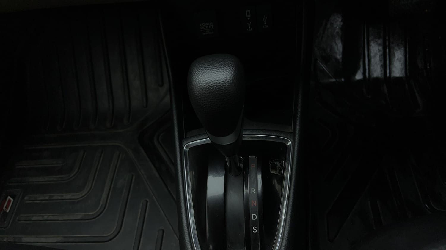 Used 2024 Honda Amaze VX 1.2 Petrol CVT Petrol Automatic interior GEAR  KNOB VIEW