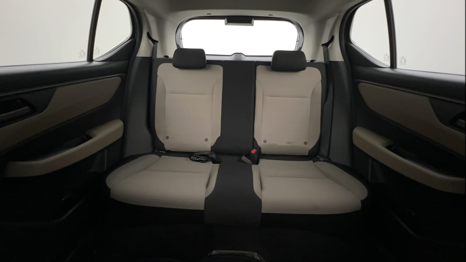 Used 2024 Honda Elevate V MT Petrol Manual interior REAR SEAT CONDITION VIEW