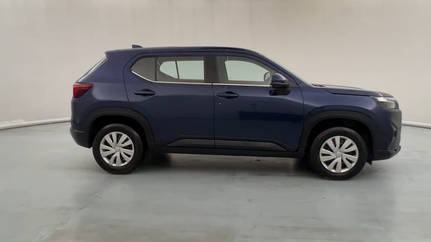 Used 2024 Honda Elevate V MT Petrol Manual exterior RIGHT SIDE VIEW