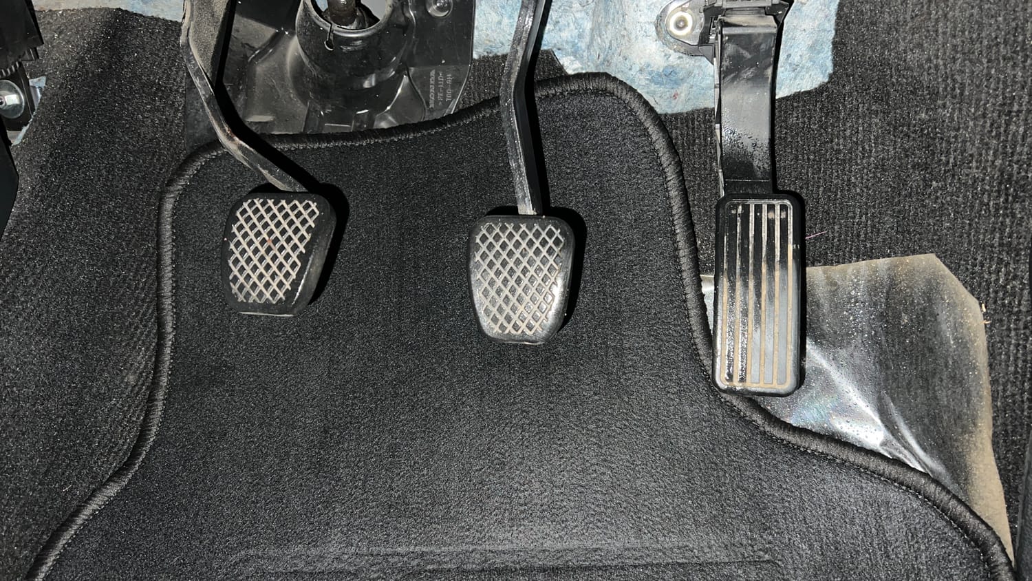 Used 2024 Honda Elevate V MT Petrol Manual interior PEDALS VIEW