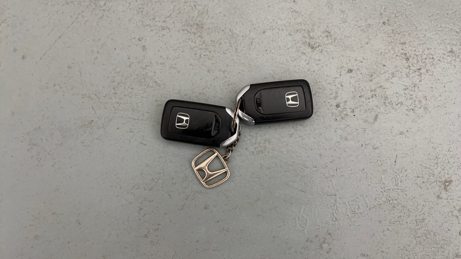 Used 2024 Honda Elevate V MT Petrol Manual extra CAR KEY VIEW