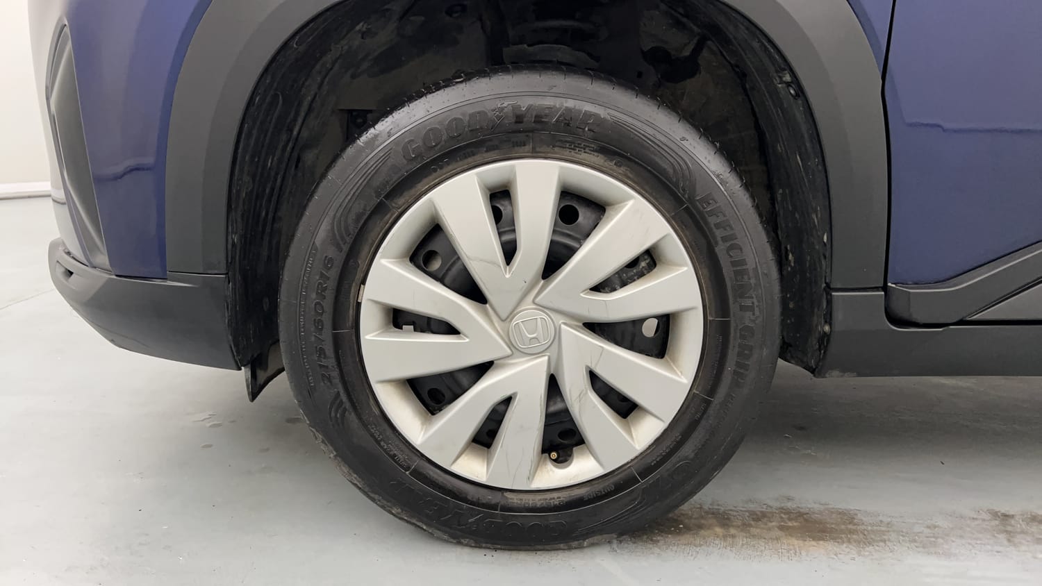 Used 2024 Honda Elevate V MT Petrol Manual tyres LEFT FRONT TYRE RIM VIEW