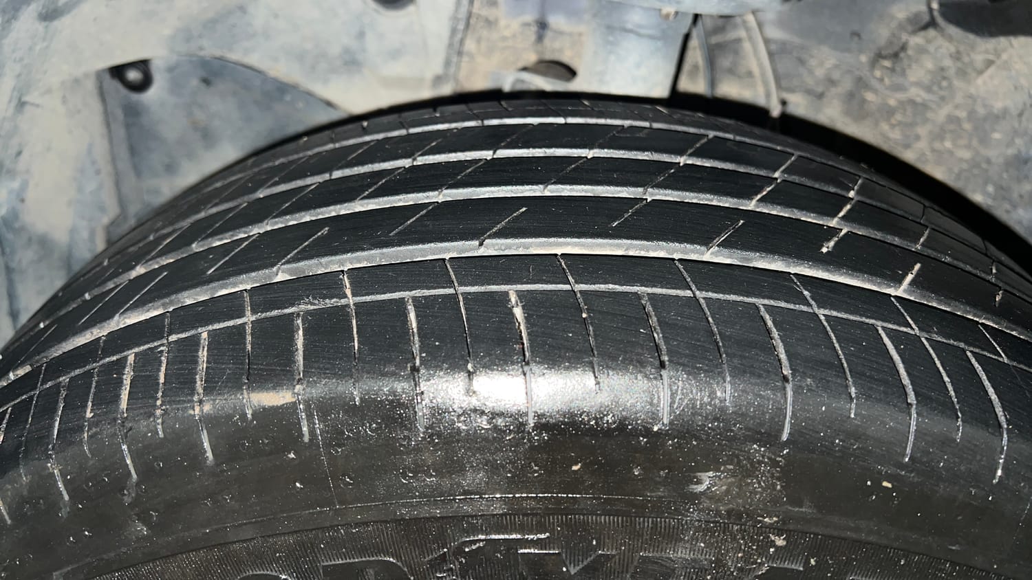 Used 2024 Honda Elevate V MT Petrol Manual tyres LEFT FRONT TYRE TREAD VIEW