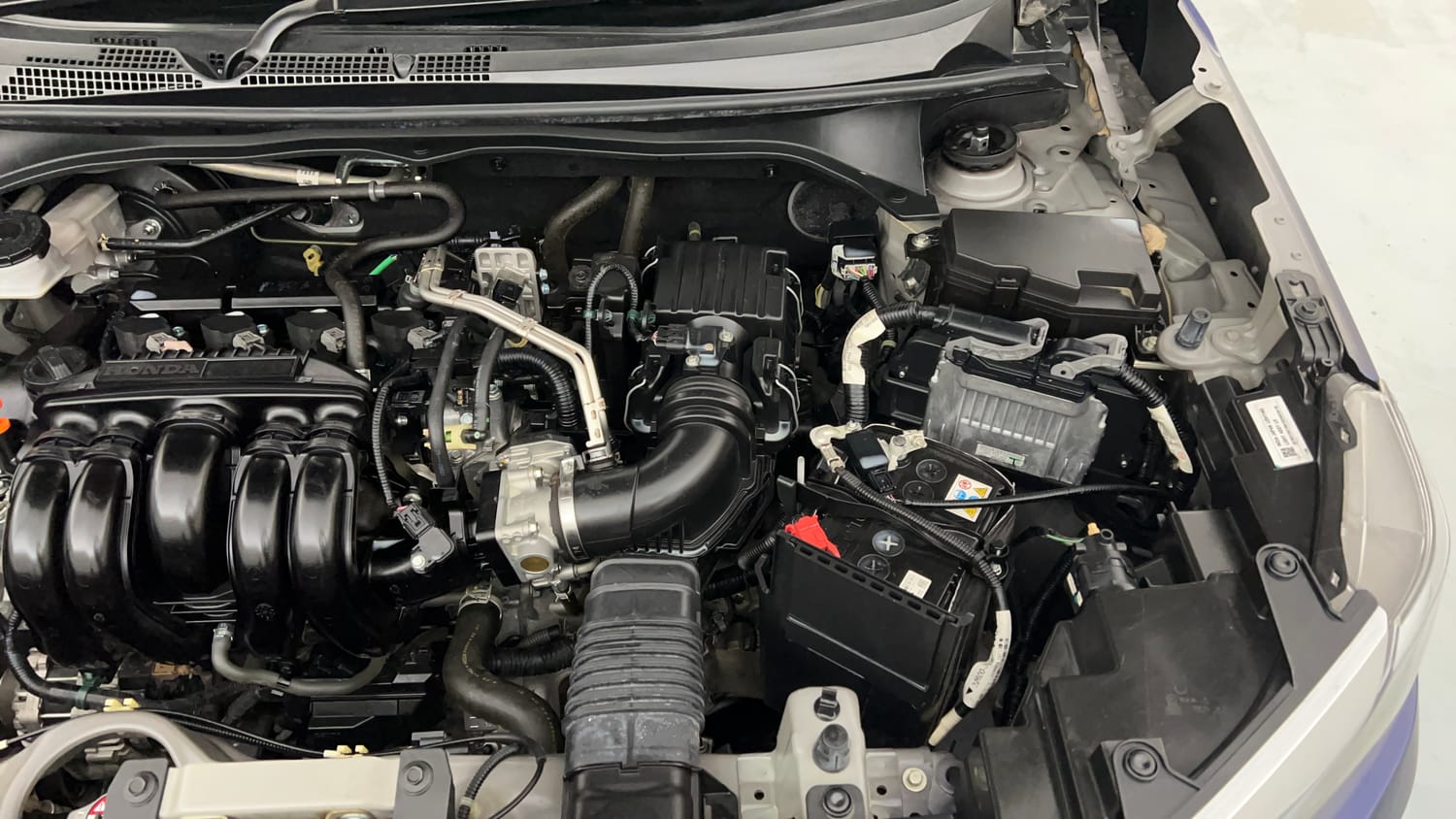 Used 2024 Honda Elevate V MT Petrol Manual engine ENGINE LEFT SIDE VIEW