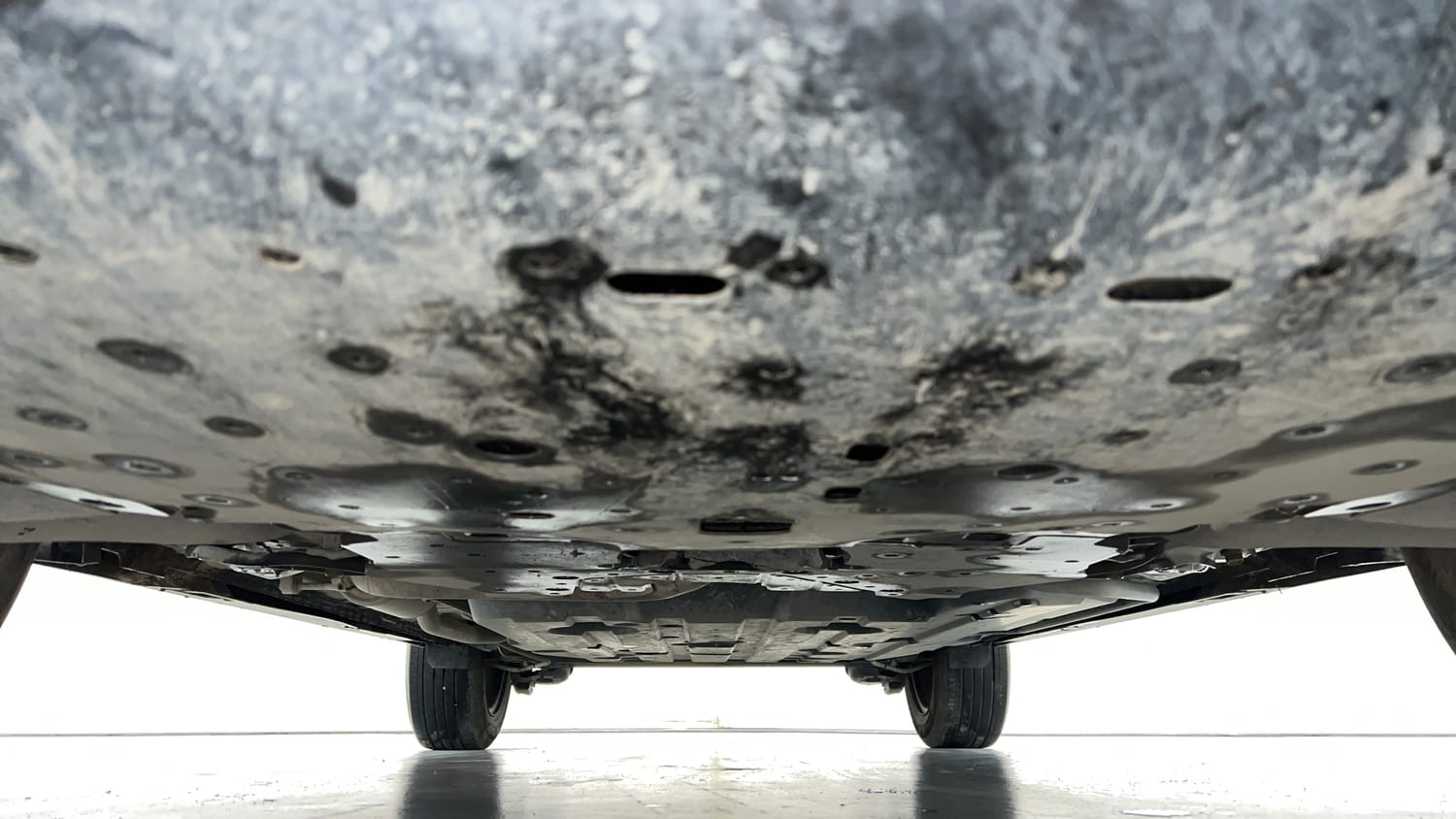 Used 2024 Honda Elevate V MT Petrol Manual extra FRONT LEFT UNDERBODY VIEW