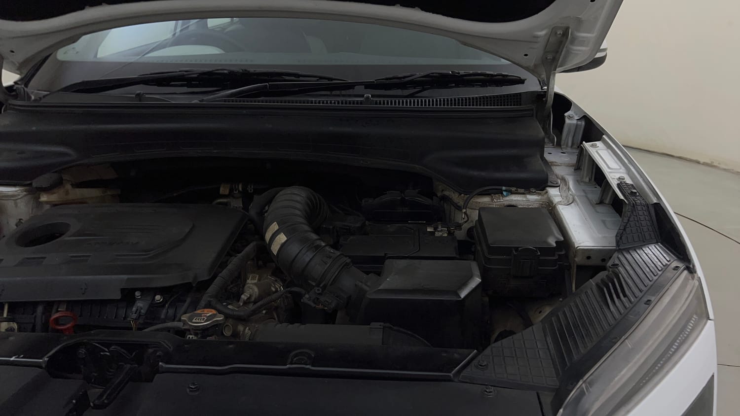 Used 2023 Hyundai Creta SX (O) 1.5 Diesel Automatic Diesel Automatic engine ENGINE LEFT SIDE HINGE & APRON VIEW