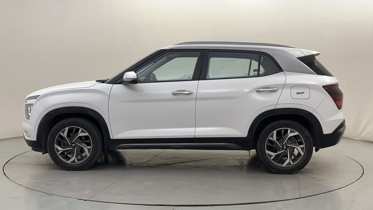 Used 2023 Hyundai Creta SX (O) 1.5 Diesel Automatic Diesel Automatic exterior LEFT SIDE VIEW