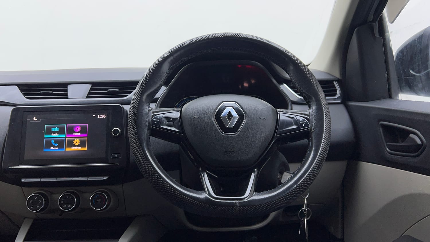 Used 2022 Renault Triber RXT Petrol Manual interior STEERING VIEW