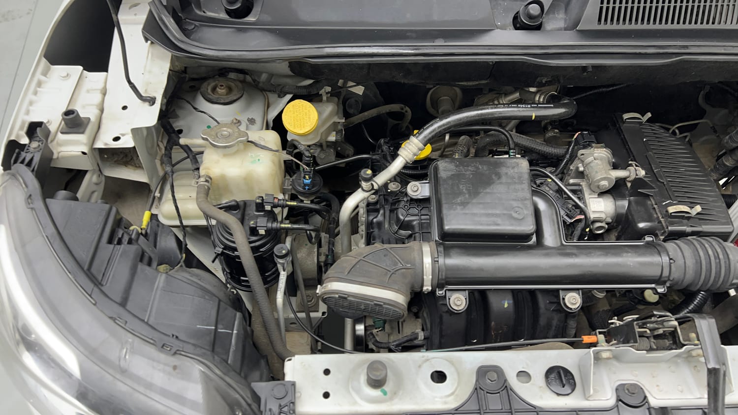 Used 2022 Renault Triber RXT Petrol Manual engine ENGINE RIGHT SIDE VIEW