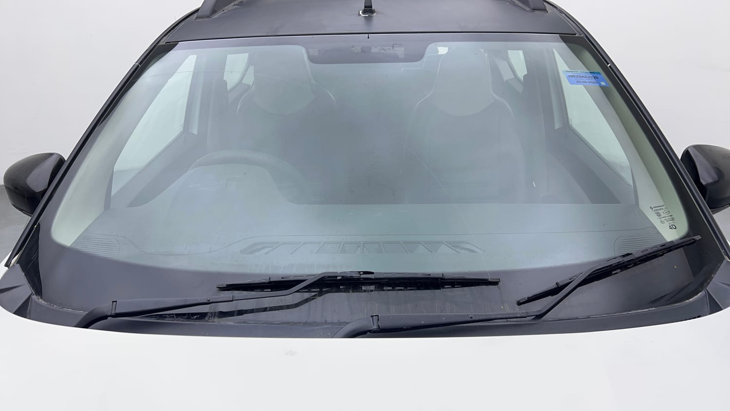 Used 2022 Renault Triber RXT Petrol Manual exterior FRONT WINDSHIELD VIEW