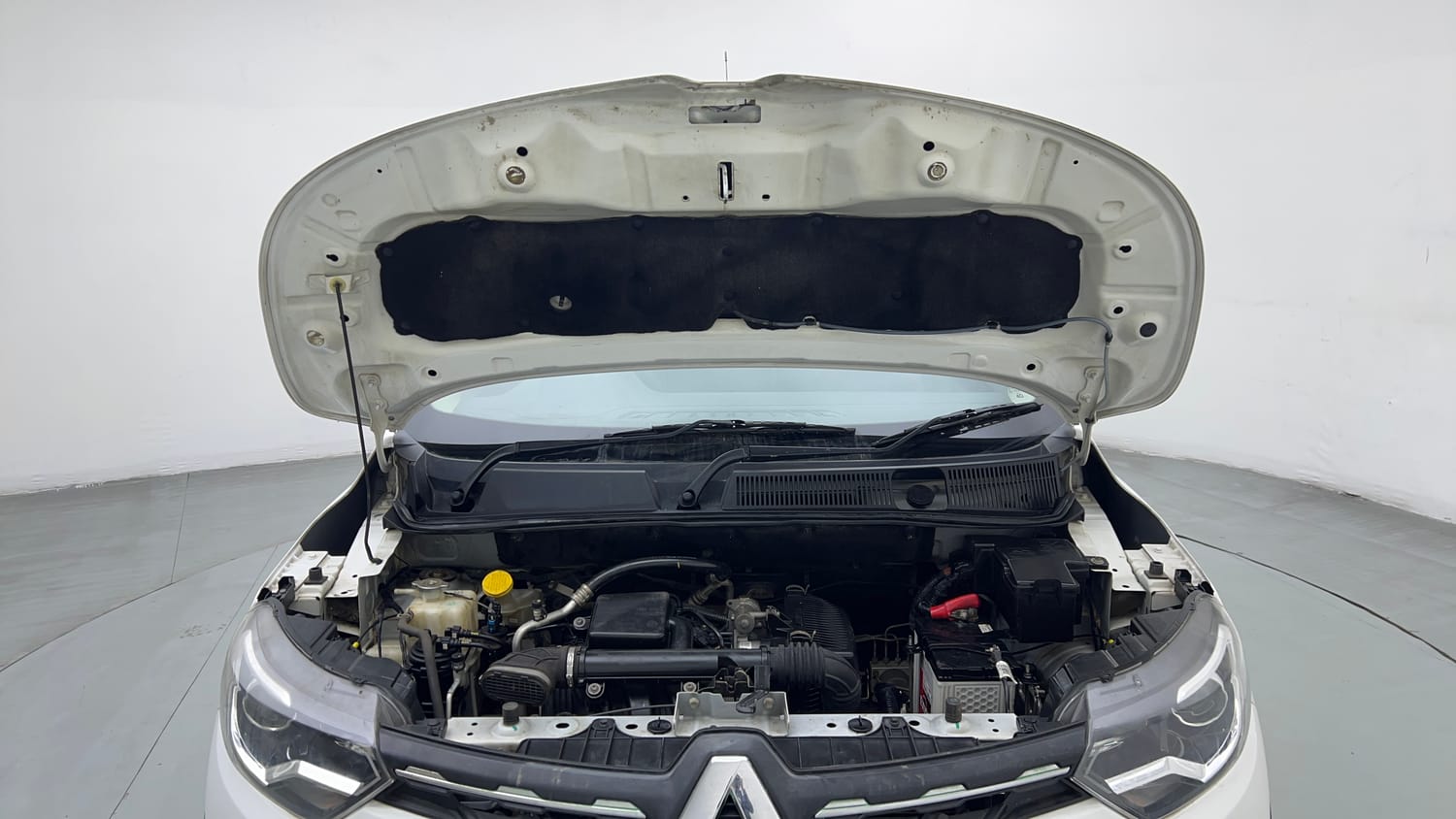 Used 2022 Renault Triber RXT Petrol Manual engine ENGINE & BONNET OPEN FRONT VIEW