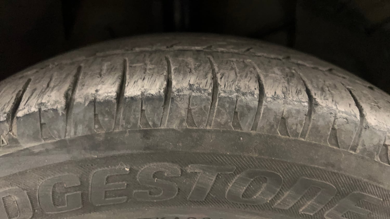Used 2015 Tata Zest XMS Petrol Petrol Manual tyres RIGHT FRONT TYRE TREAD VIEW