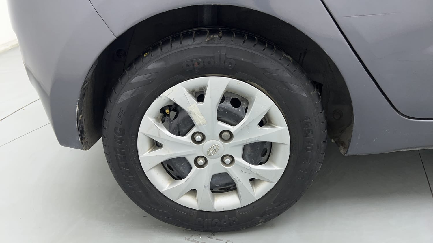 Used 2014 Hyundai Grand i10 Magna 1.2 Kappa VTVT Petrol Manual tyres RIGHT REAR TYRE RIM VIEW
